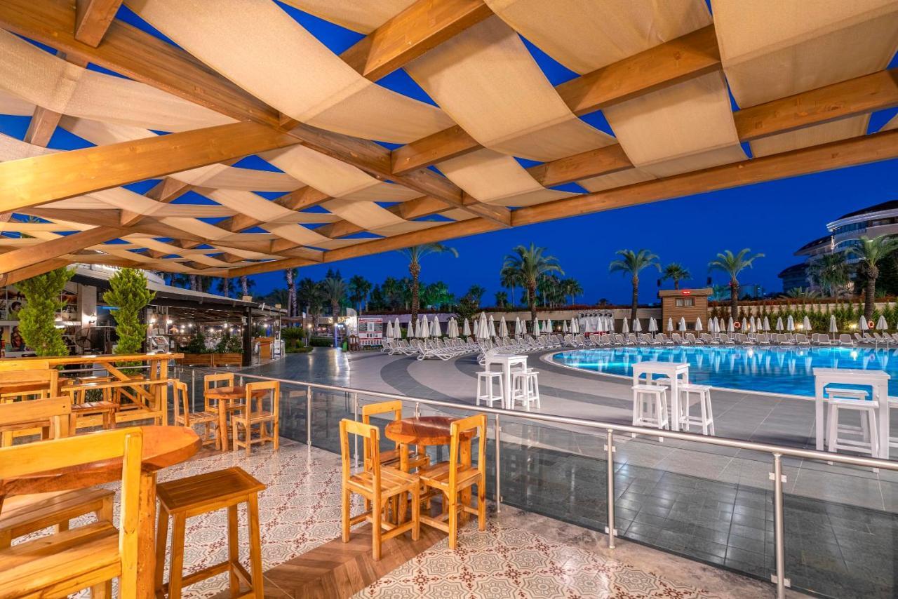Leodikya Kirman Premium Hotel โอคูร์จาลาร์ ภายนอก รูปภาพ